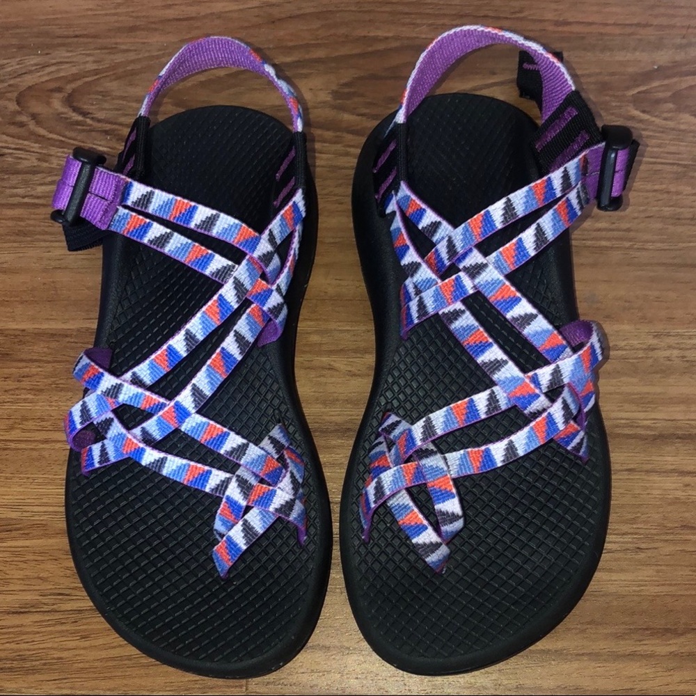 Chaco Purple/Pink triangles W6, Zx2,